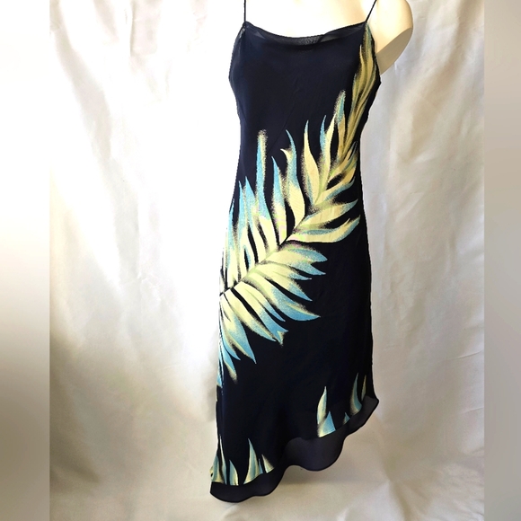 Sheer Flowy Dress - Picture 3 of 3